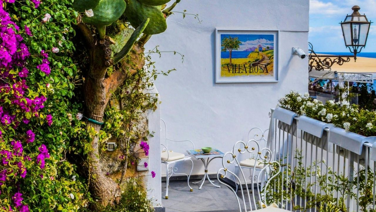 Açık Alanda Dekorasyon Ürünleri