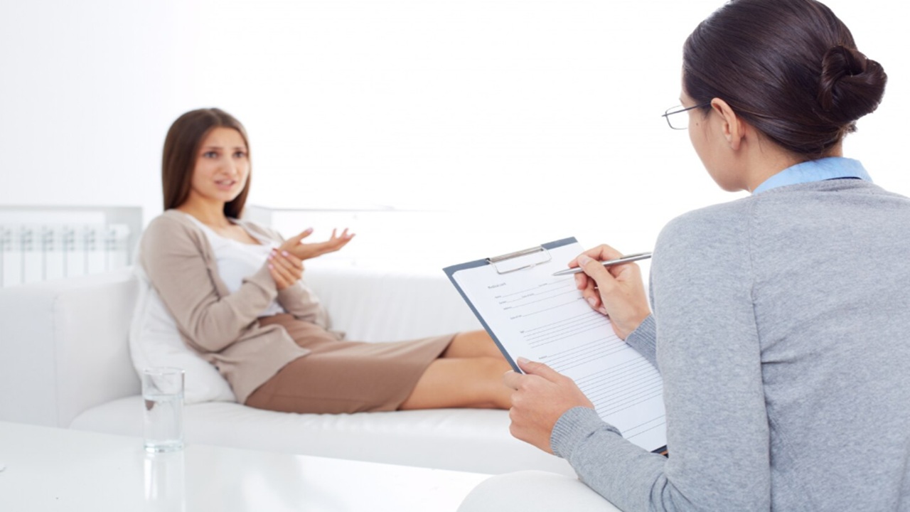 psikologlar-seanslarda-ne-sorar